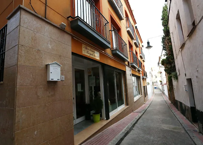 Royal Aparthotel 2*