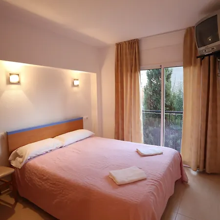 皇家公寓式酒店 2*