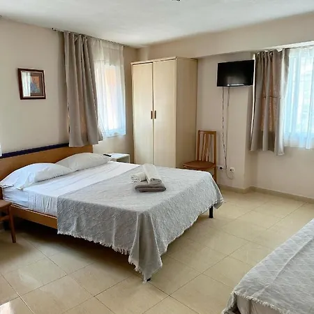 Royal Apartahotel 2*