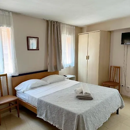 Royal Apartahotel 2*